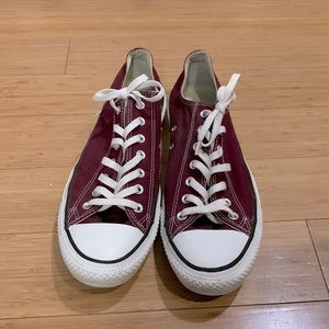 Mens size 12, maroon Converse